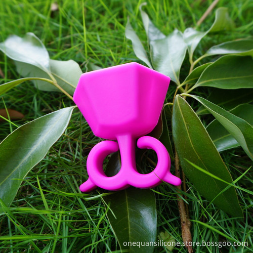 Excellent Silicone wearable nail polish holder , nail polish bottle holder